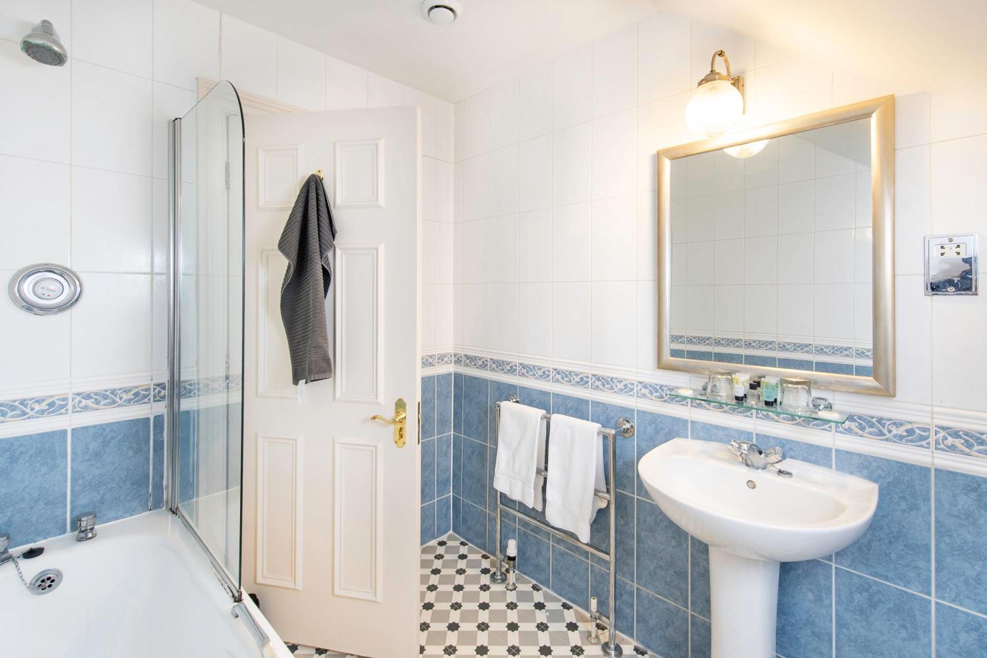 The Central Hotel Scarborough Zewnętrze zdjęcie